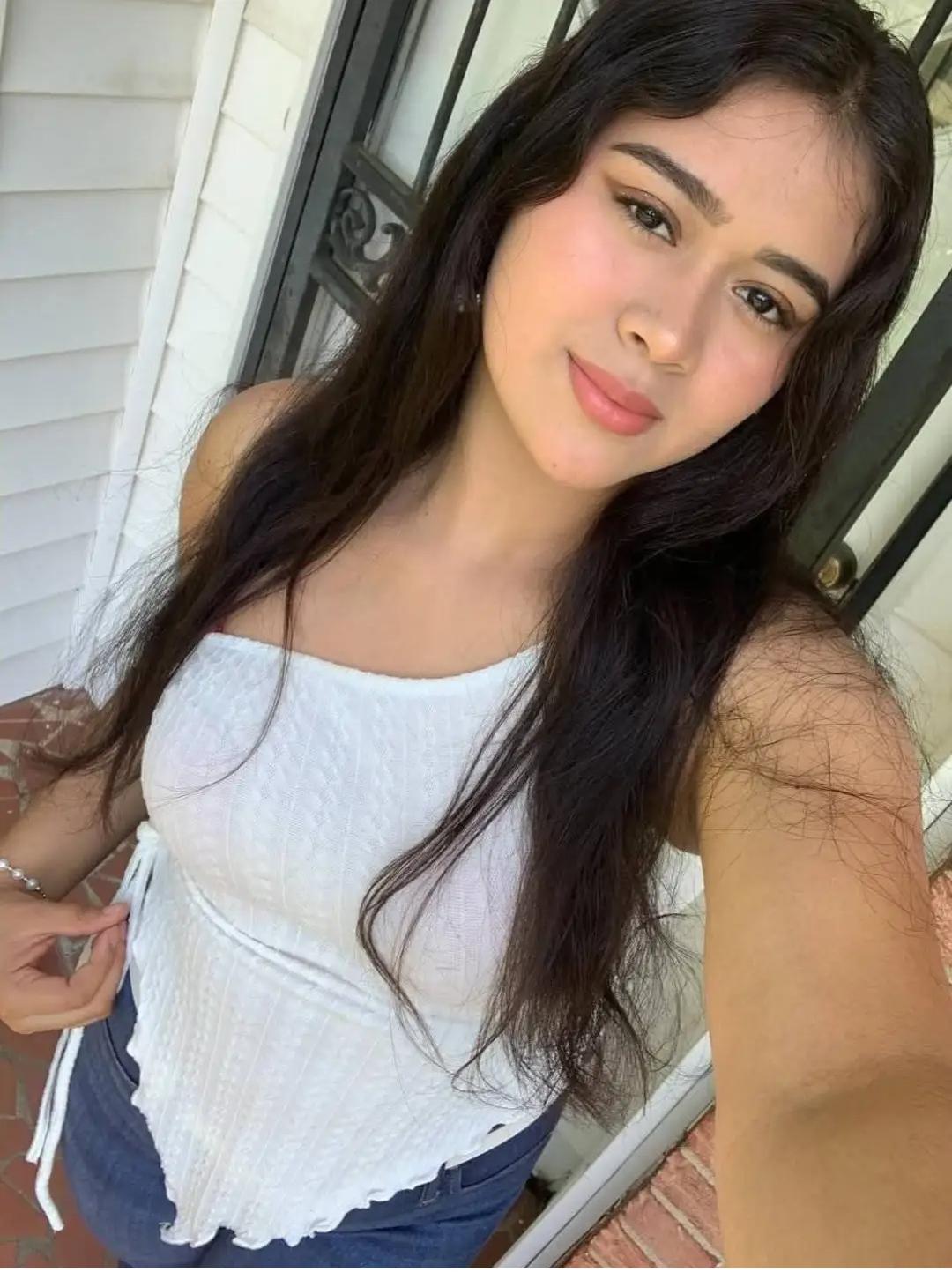 Call Girl in Hathras, Uttar Pradesh - Hi Nisha sarma college girl independent 24 7 available