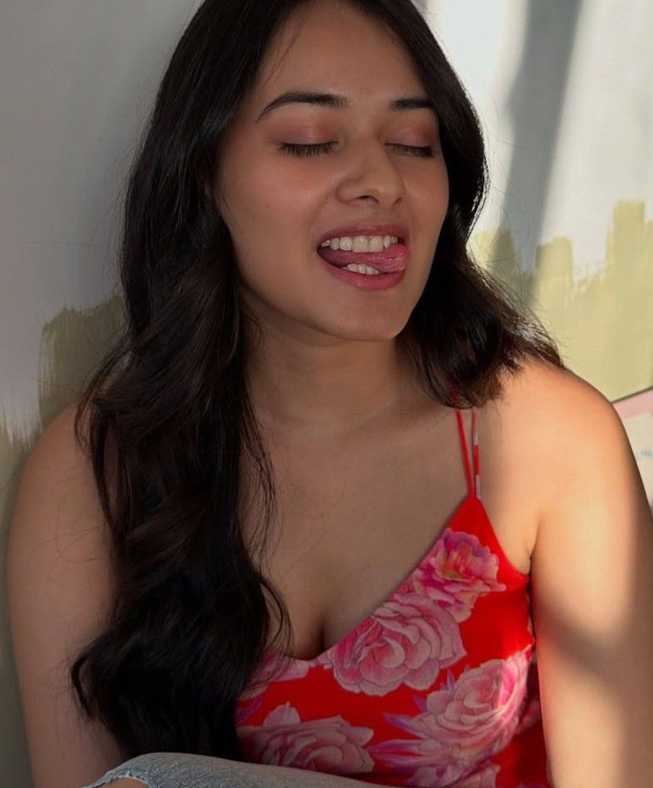 Call Girl in Lawngtlai, Mizoram - Hi Nisha sarma college girl independent 24 7 available